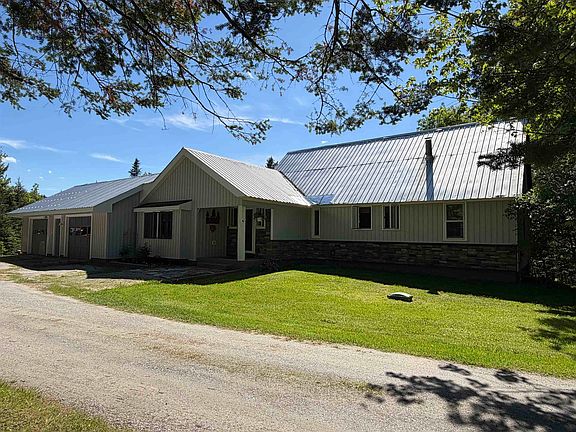 3rd image of 386 Howland Farm Road