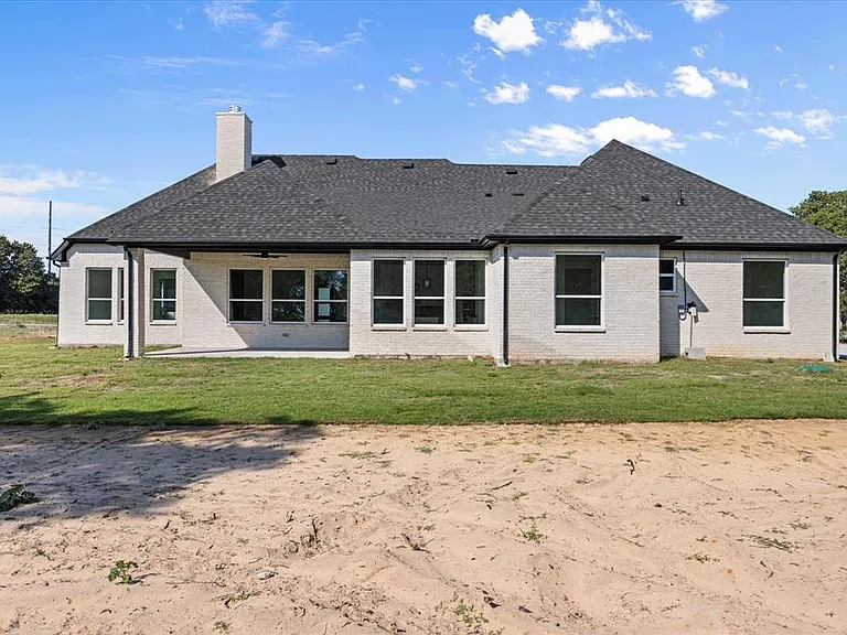 2057 Glenhollow Dr — Photo 32