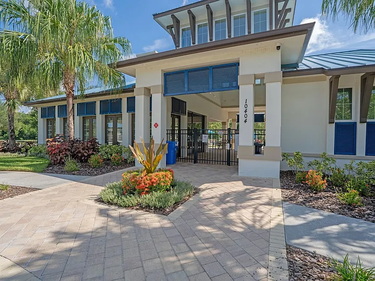 10667 Cardera Dr — Photo 47