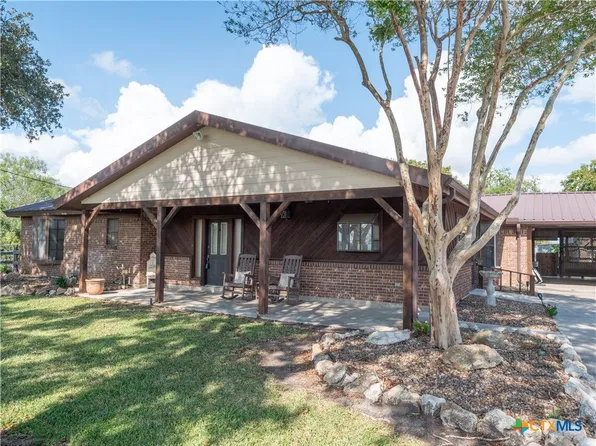 171 Edna Ln, Bloomington, TX 77951