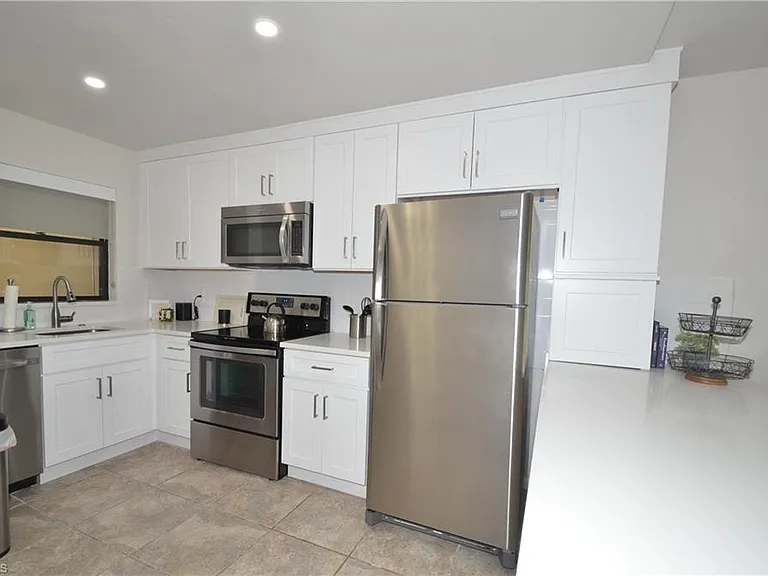 271 Southbay Dr #235 — Photo 3