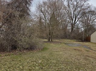 655 Lutzke Rd, Saginaw, MI 48609