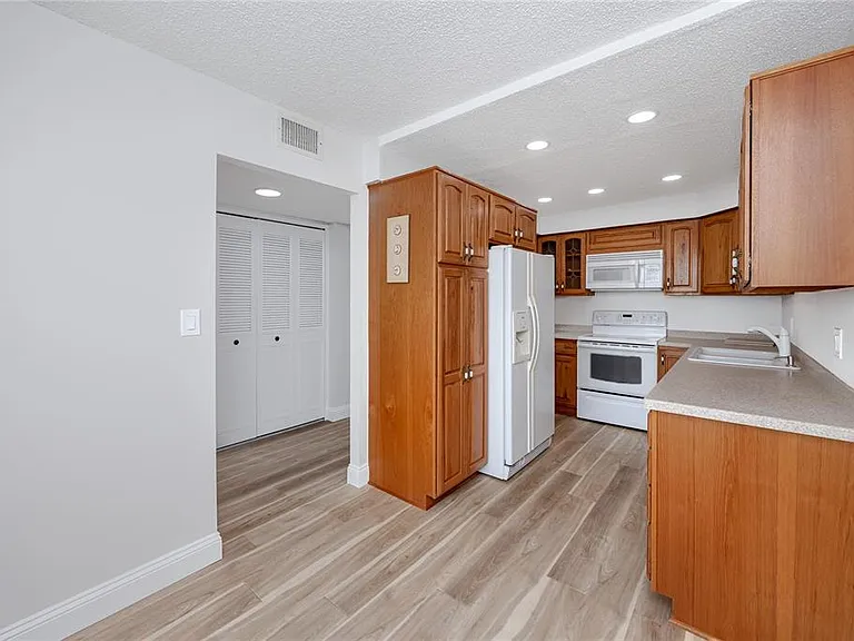 7100 Sunset Way #810 — Photo 9