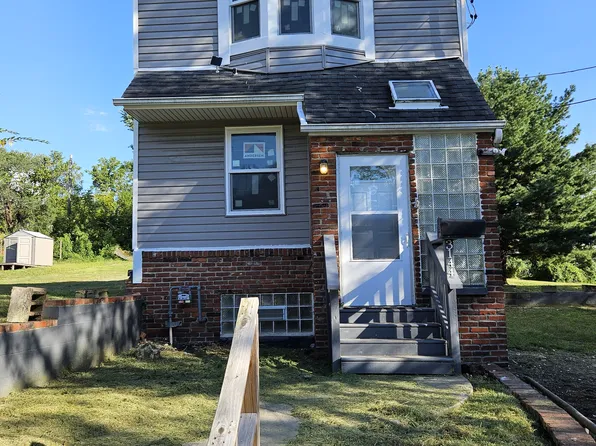 3144 Bohem St, Pittsburgh, PA 15213