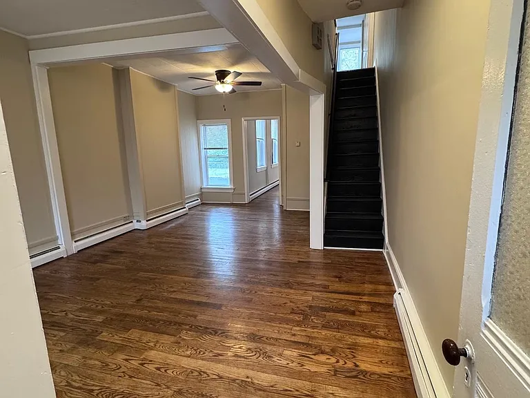 105 W Union St — Photo 22