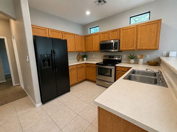 4th image of 7208 S 30th St