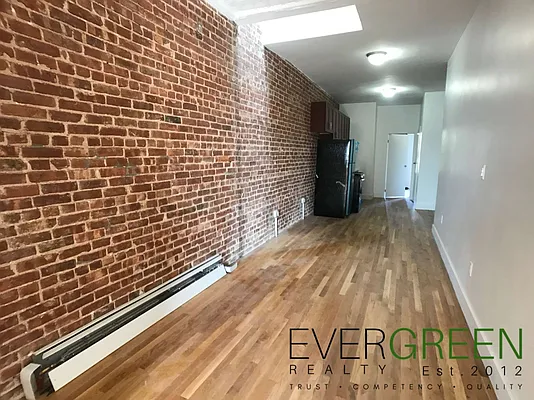 Rented by Evergreen Apartments BK | media 1