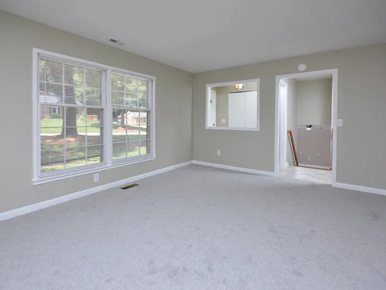 119 Monterey Ln — Photo 8