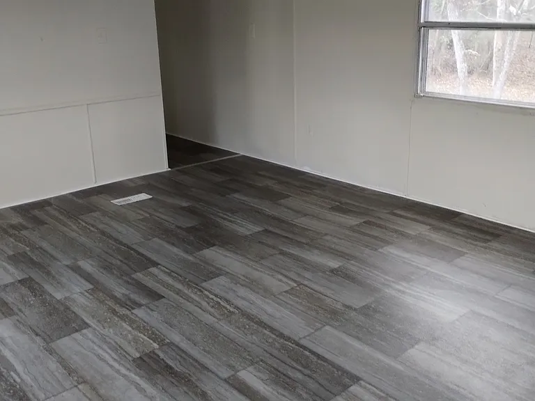 105 Gaylene Ave — Photo 3