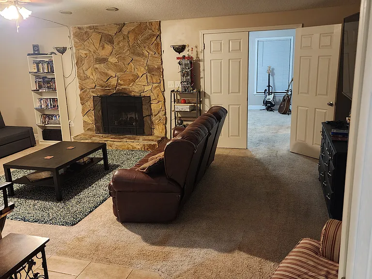 11340 Rustic Green Ct — Photo 13