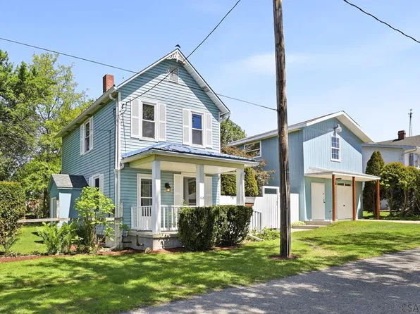 618 1st Ave, Central City, PA 15926