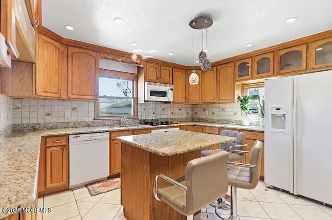22 Schuyler Ave — Photo 4