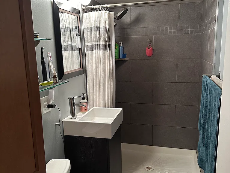 2301 N Maplewood Ave #1E — Photo 13