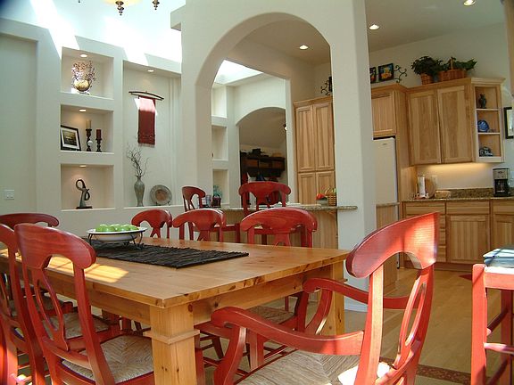 Bright Open Dining & Kitchen 