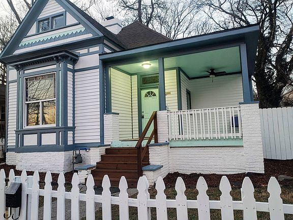3rd image of 2505 Washington Ave