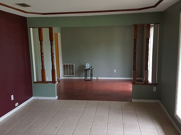 4th image of 8124 Birds Foot Ln