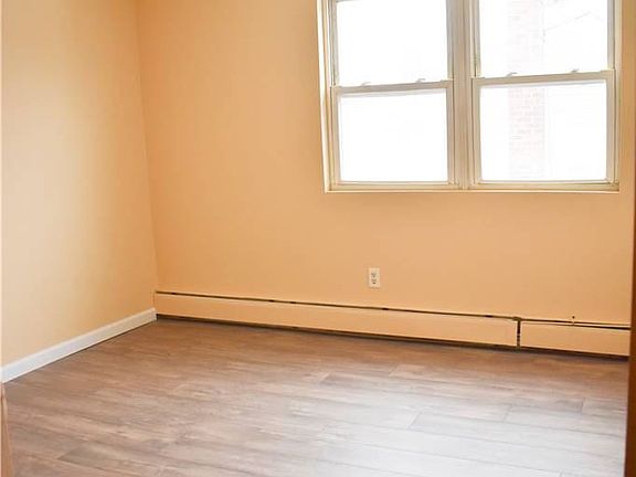 4th image of 1335 O St Floor 2