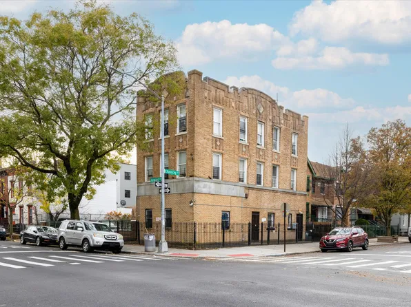 316 Chauncey Street image 8 of 9