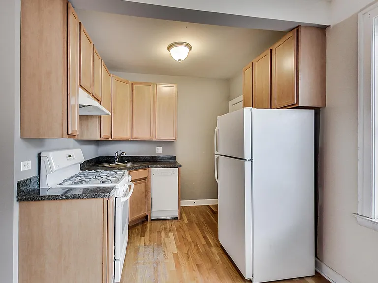 1904 W Farwell Ave #2 — Photo 5
