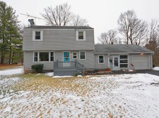 94 New Rd, Nassau, NY 12123