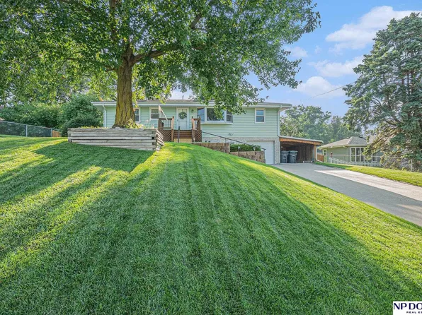 3722 N 75th St, Omaha, NE 68134