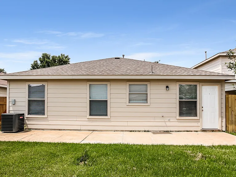 15510 Miller House Ln — Photo 15