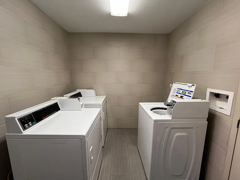 50 Oak St #14E — Photo 7