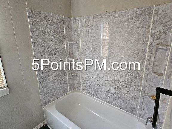2nd image of 4332 E 143rd St