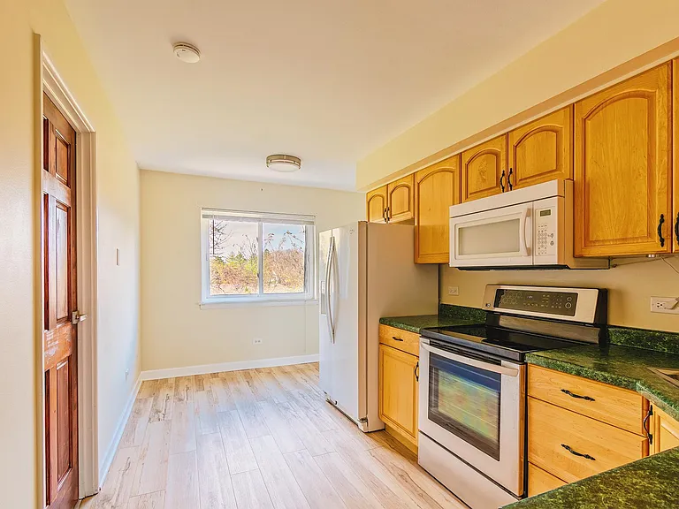 9710 Bianco Ter #3E — Photo 11