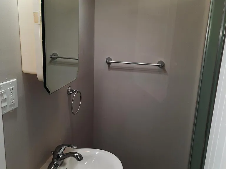 341 Park Ave #5 — Photo 9