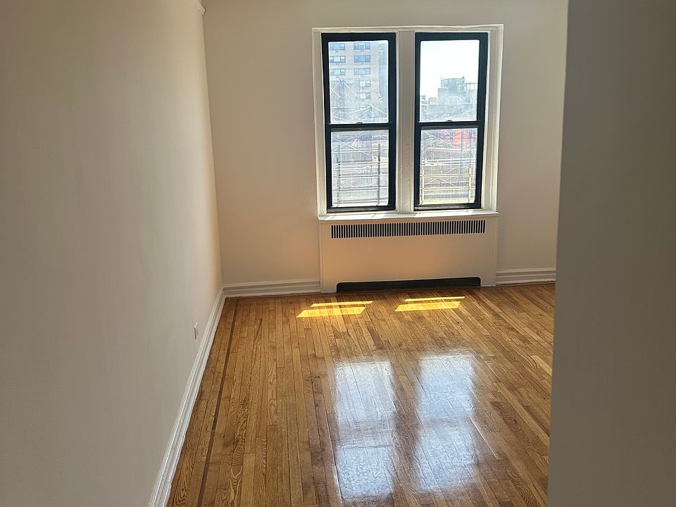 1st image of 2485 Elm Pl #8
