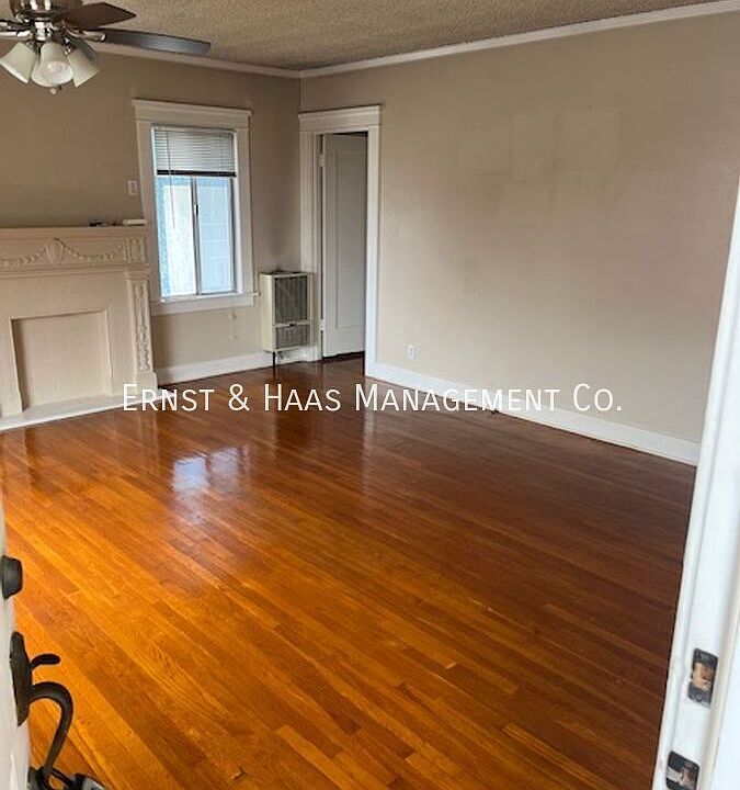 1st image of 4623 E Broadway