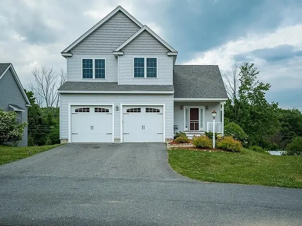 32 Empire Dr, North Andover, MA 01845