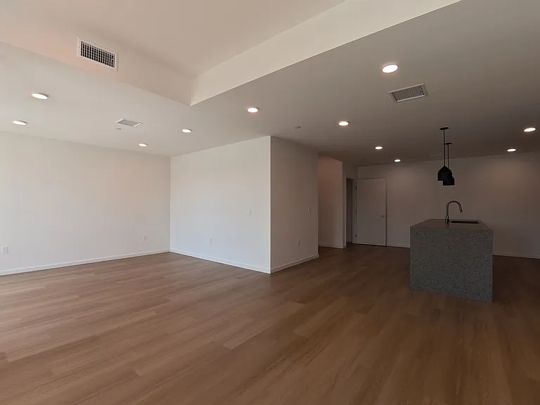 5119 Colfax Ave #202 — Photo 14