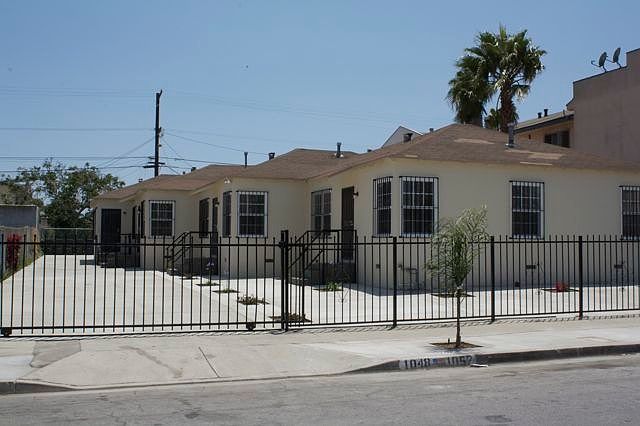 1st image of 1052 W 101st St