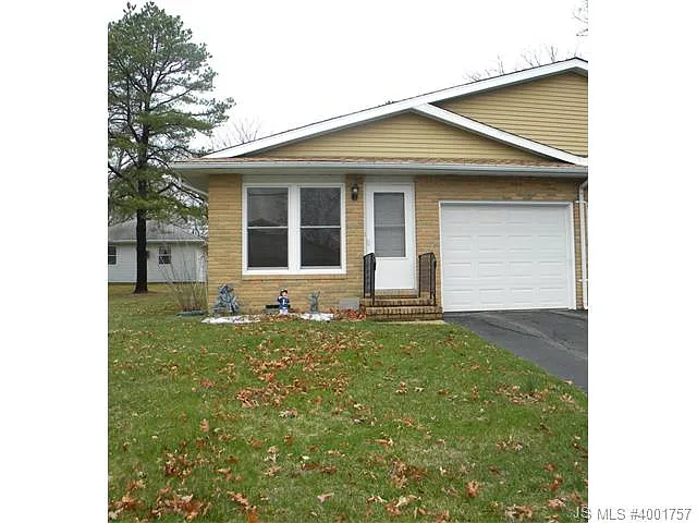 12A Walnut Rd photo 1