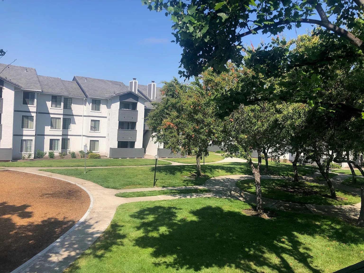 Spinnaker Pointe — Photo 2