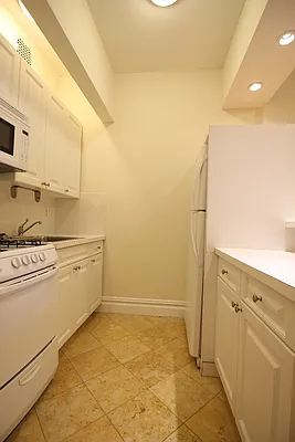 Rented by Keller Williams NYC | media 10