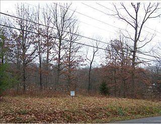 2nd image of 18 Ravenwood Ln