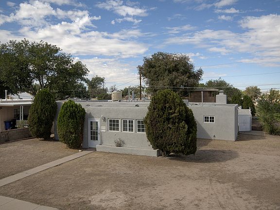 2nd image of 2737 Bel Air Dr NE