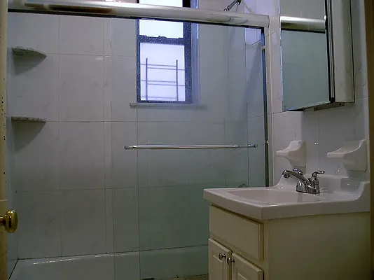 Rented by Voro New York | media 2