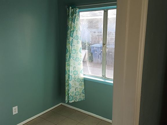 2nd image of 1168 W Olive St