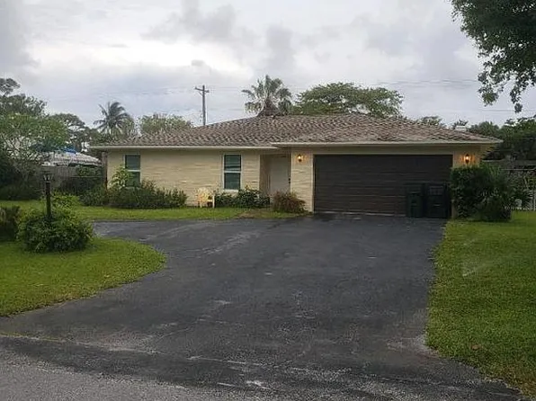 3602 Sherwood Blvd, Delray Beach, FL 33445