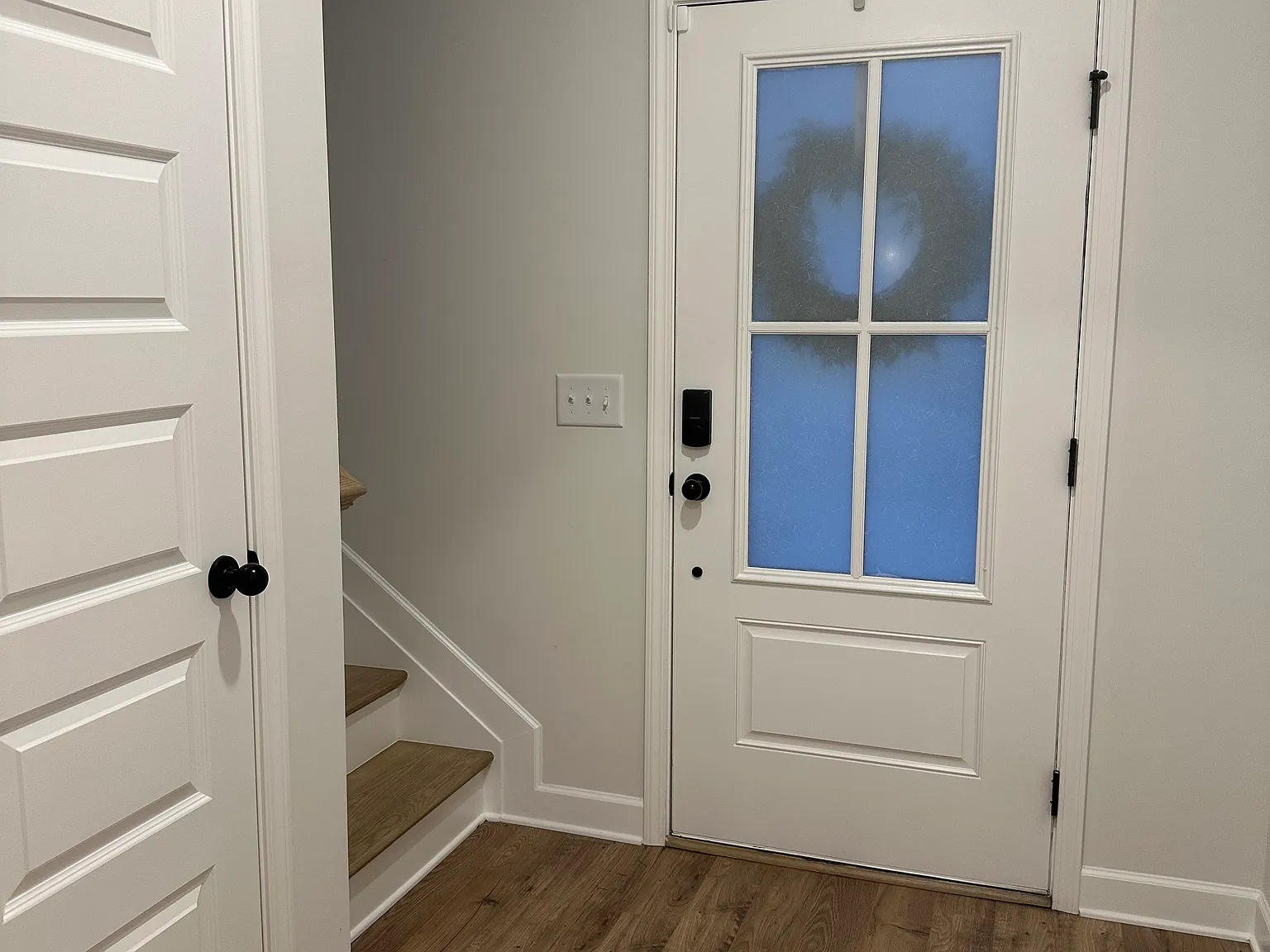 3 bed, 2.5 bath, 1719 sqft, $2,400 — Photo 4