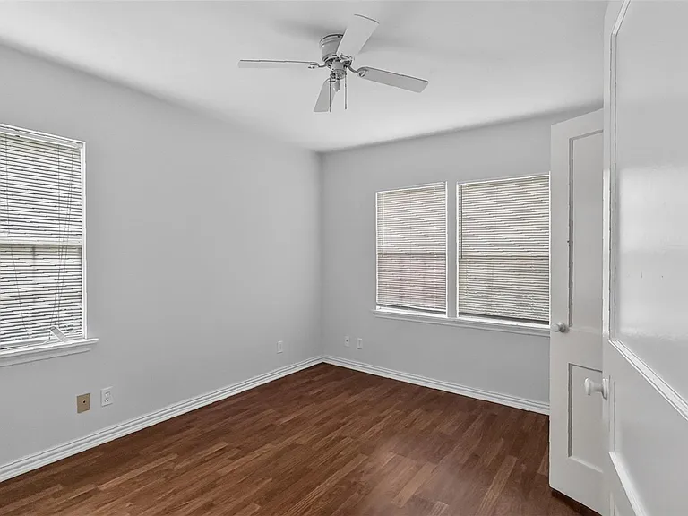 1118 Hunter Dr #A — Photo 9