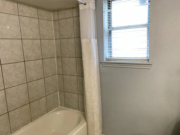 4219 Stonehenge Trl — Photo 18
