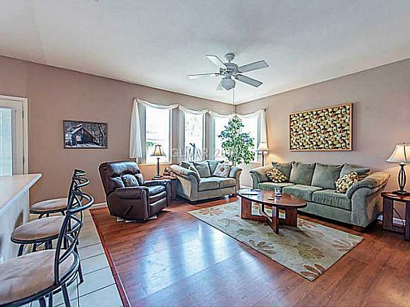 3rd image of 7816 Picnic St