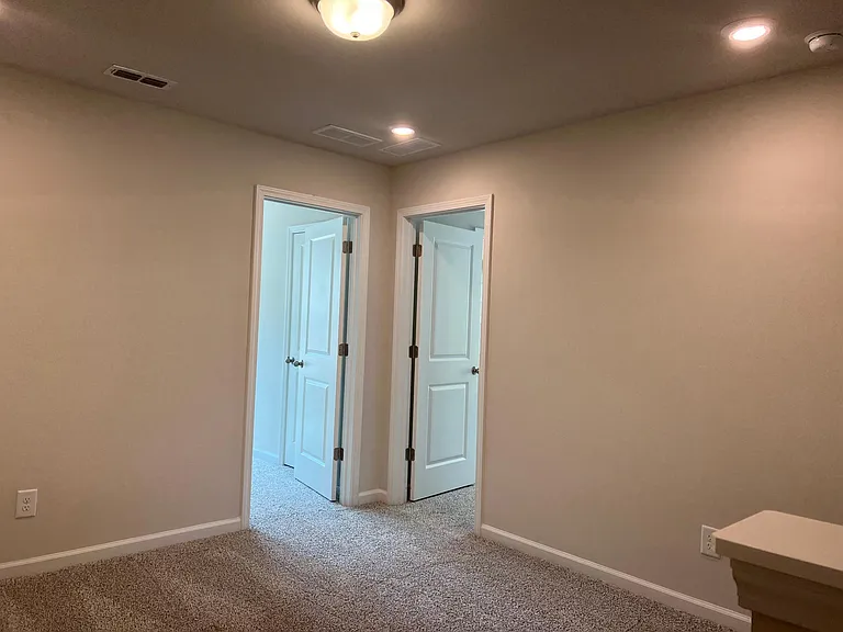 1692 Villageside Ct — Photo 22