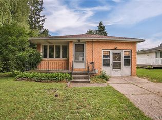 5 Marrano Dr, Depew, NY 14043