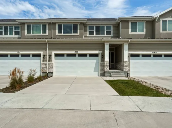 1082 W Chimney Pass Dr, Bluffdale, UT 84065